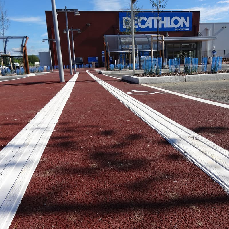 Bande de guidage PMR résine - Accessibilité handicapé