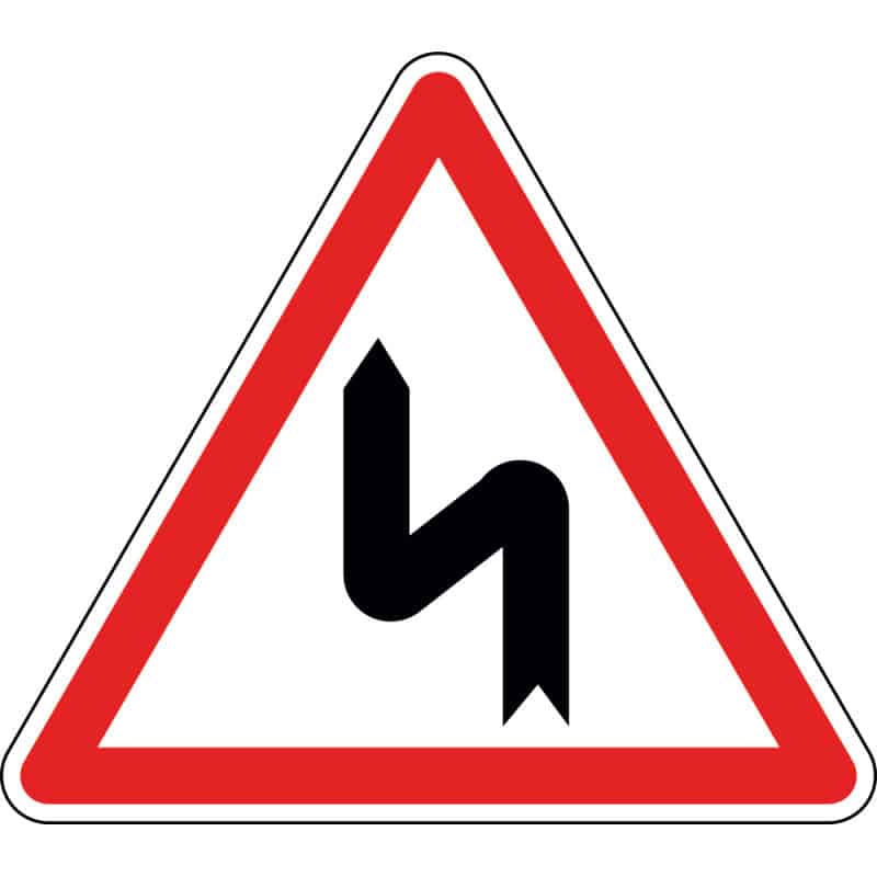 Panneau succession de virages dont le premier est à gauche - A1d