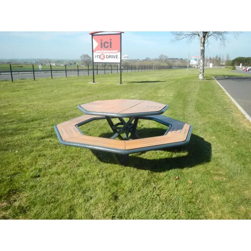 Table de pique nique octogonale en compact stratifié Teck + acier