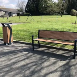 Divan public en compact stratifié Teck + acier - Cahors