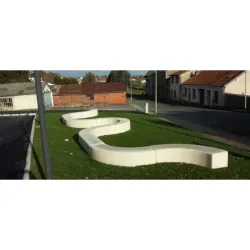 Banquette en béton préfabriqué rectangulaire courbée - Cestas