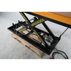 Table élévatrice électrique fixe simple ciseaux HW - 500 à 2000 kg