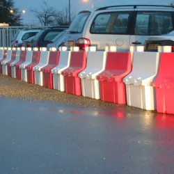 Séparateur de voies en plastique emboitable avec connecteur