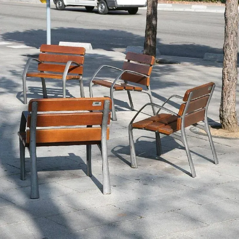 Chaise Benito NeoBarcino UM304NS avec lattes en bois tropical