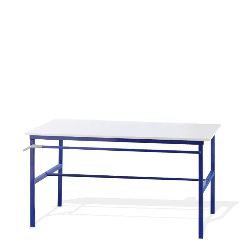 Table d'emballage avec dérouleur papier