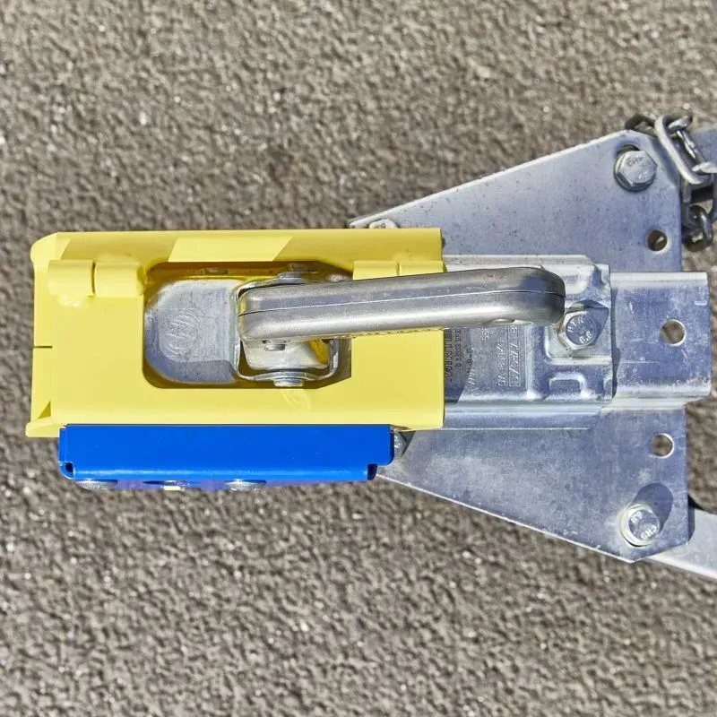 Mottez A073B - Antivol remorque avec cadenas caréné intégré