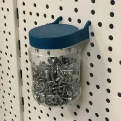 Pot de rangement avec capuchon pour panneau perforé