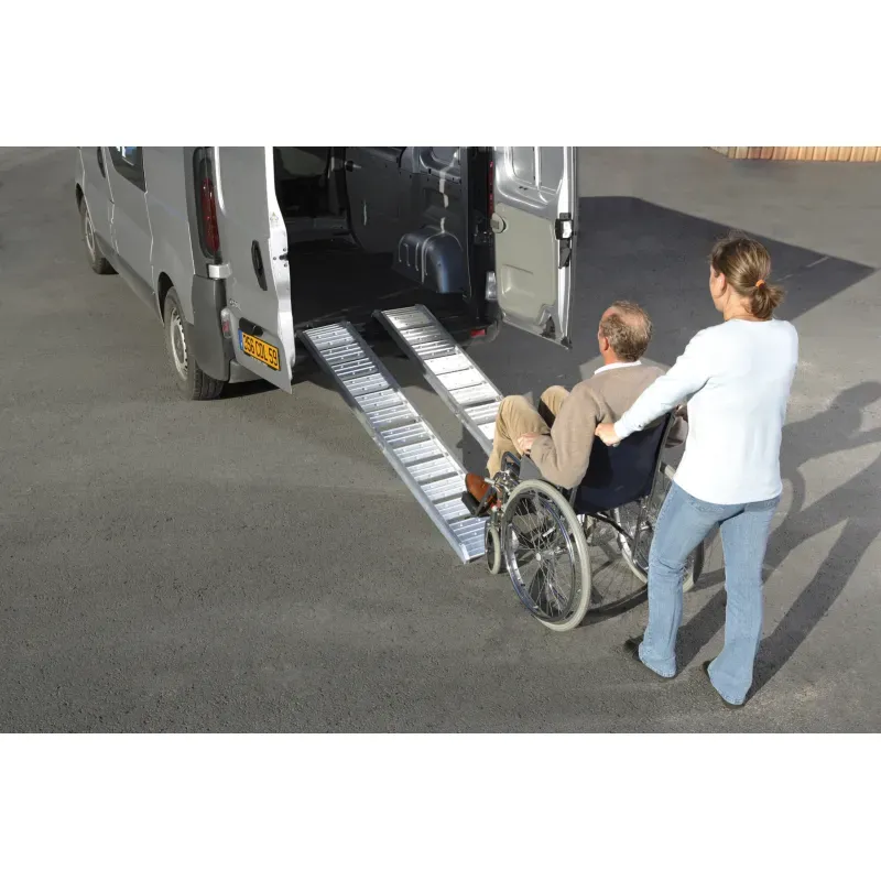 Lot de 2 rampes PMR en aluminium lisse repliable