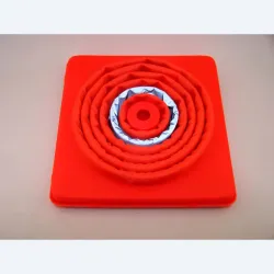 Cône rétractable de signalisation avec bande réfléchissante