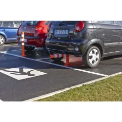 Poteau flexible pour parking