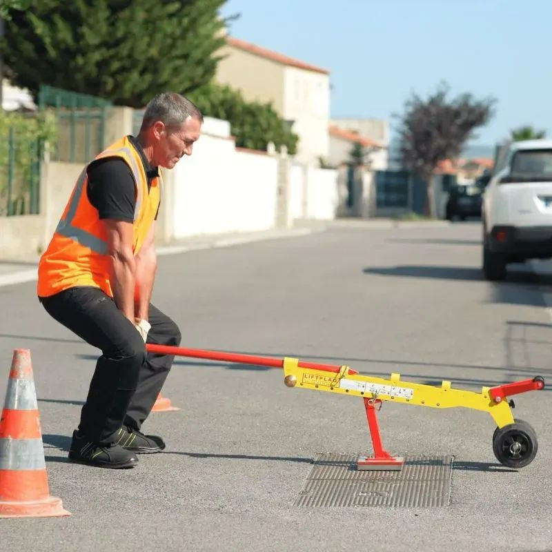 Liftplaq - Lève plaque d'égoût magnétique avec roues