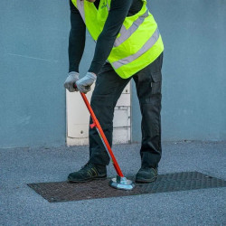 Mini lève plaque d'égoût aimanté - Mini Liftplaq plus