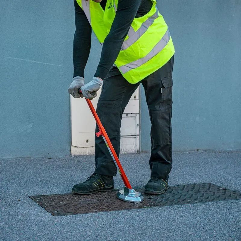 Mini lève plaque d'égoût aimanté - Mini Liftplaq plus