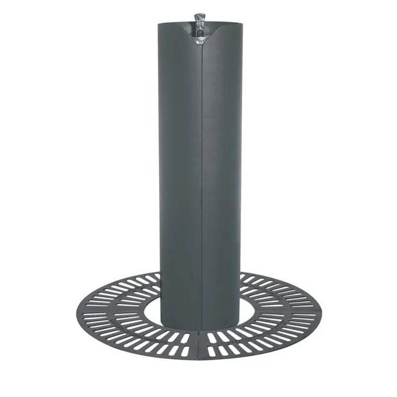 Fontaine de ville Villa Olimpica avec grille