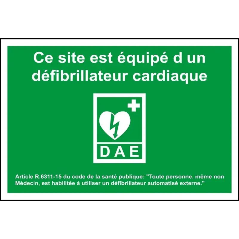 Panneau de secours DAE site équipé d'un défibrillateur cardiaque